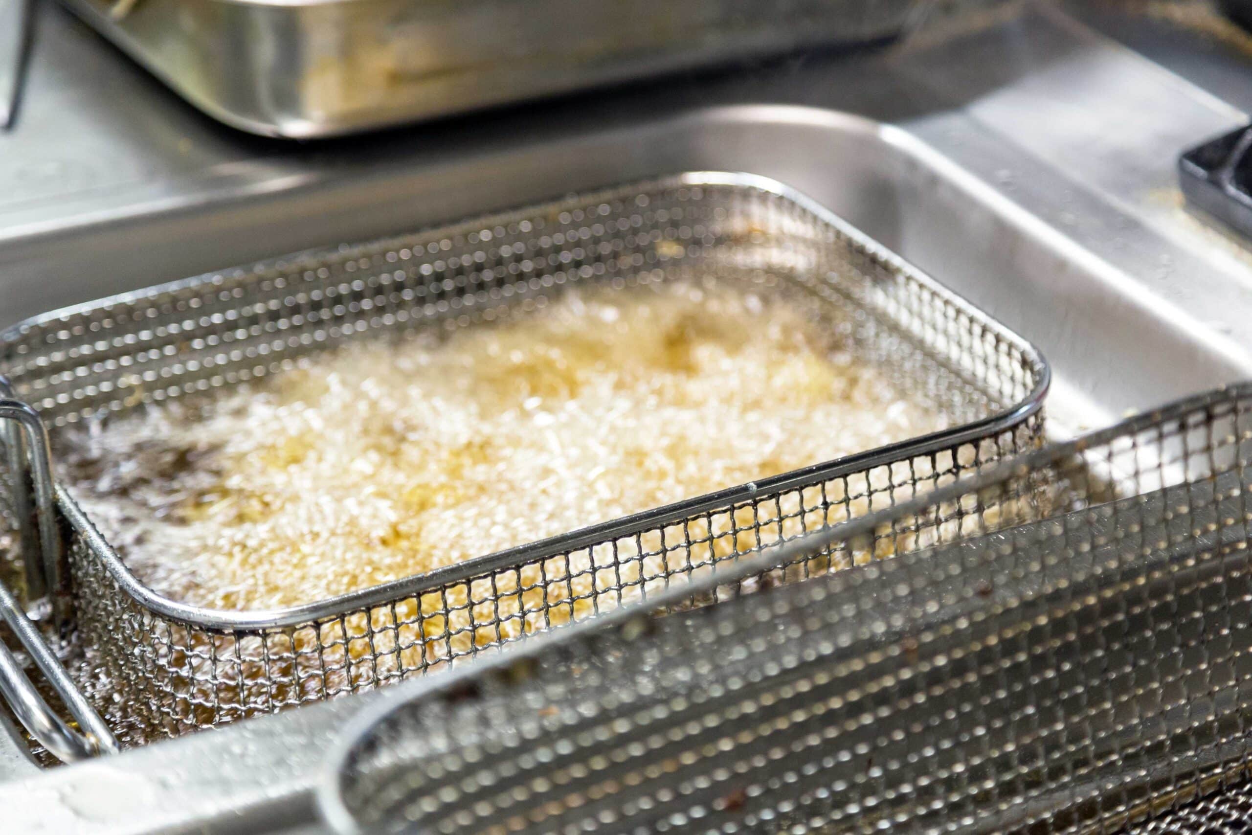 The Best Way to Dispose of Your Cooking Oil? Solidify It with FryAway